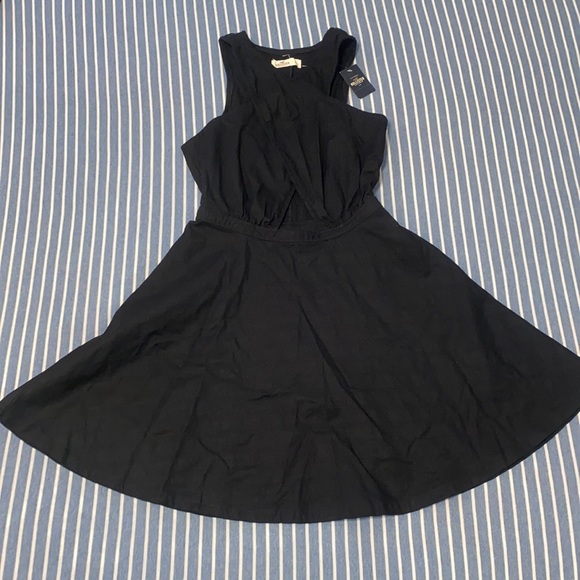 Hollister Small Black Canvas Halter Top Midi Dress - Picture 2 of 9